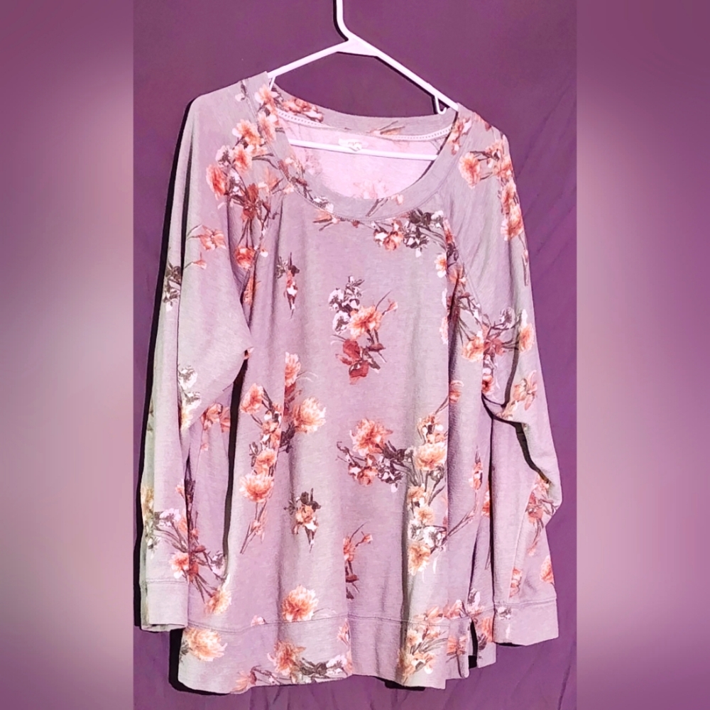 Maurices Size 3 Light Green sweatshirt.